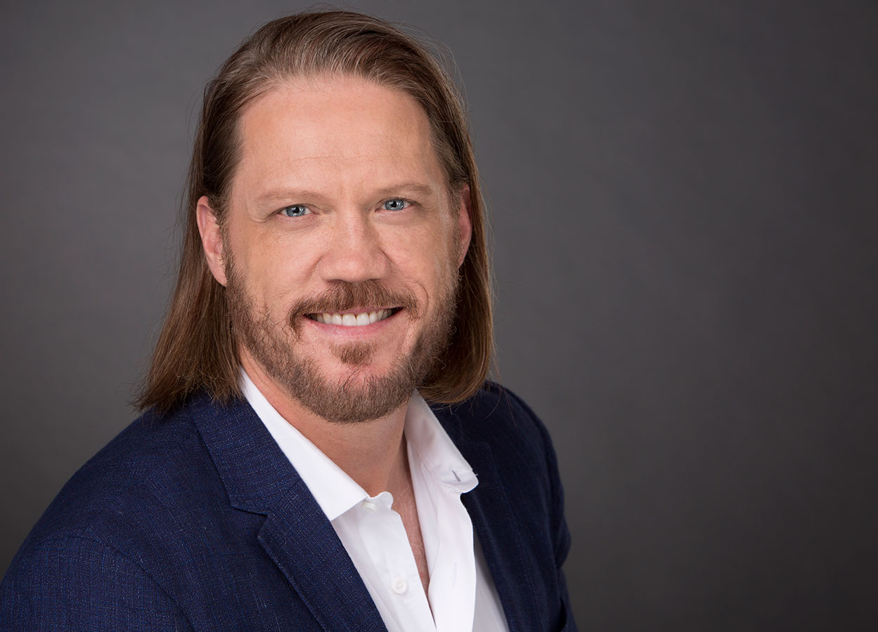 Headshot at studio of attorney, Peter Perkowski