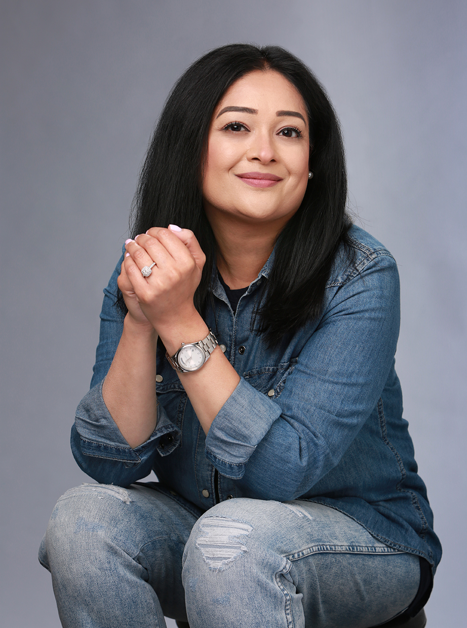 Relaxed 3.4 pose from headshot session at studio